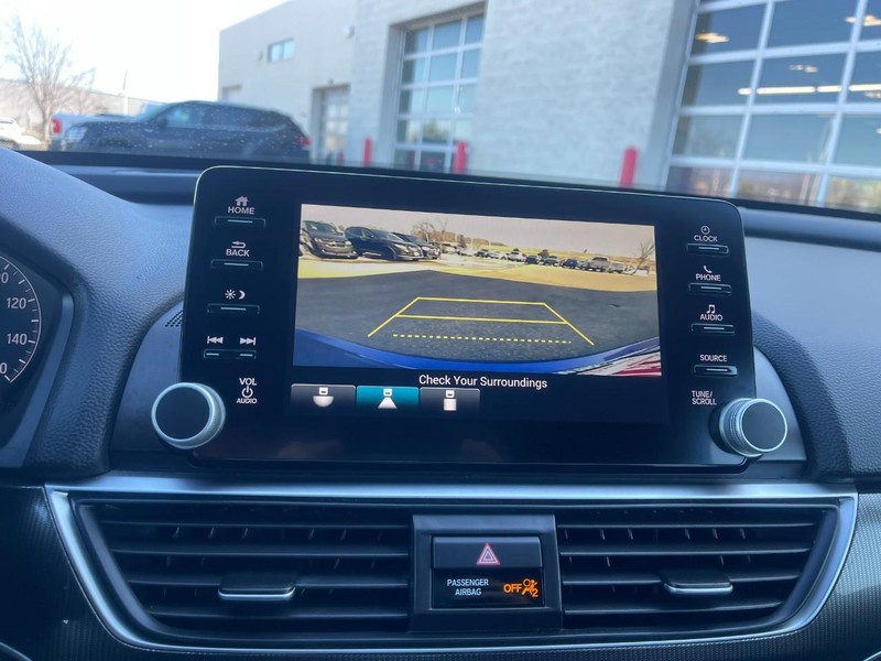 Honda Accord Sedan Vehicle Image 26