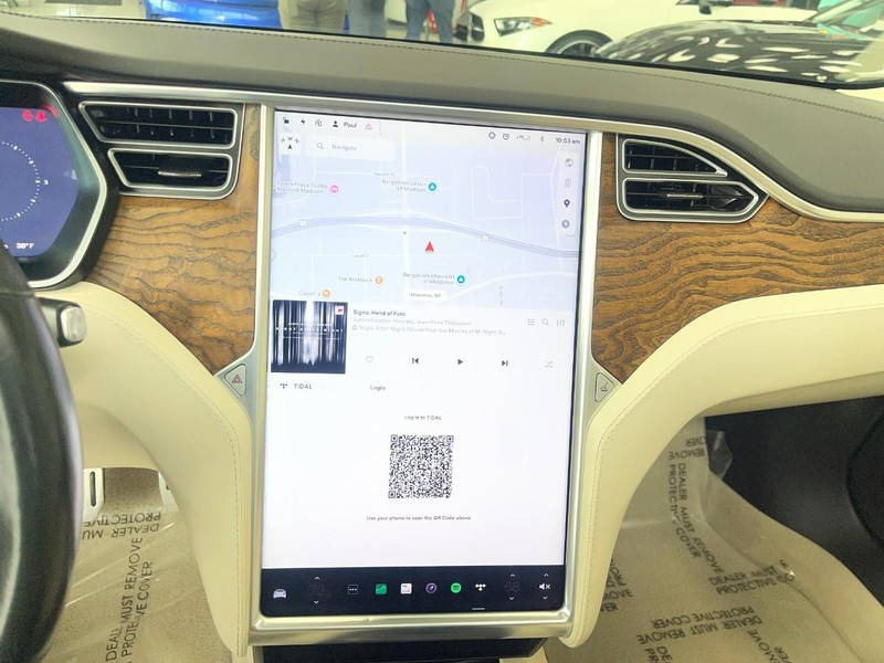 Tesla Model S Vehicle Image 27