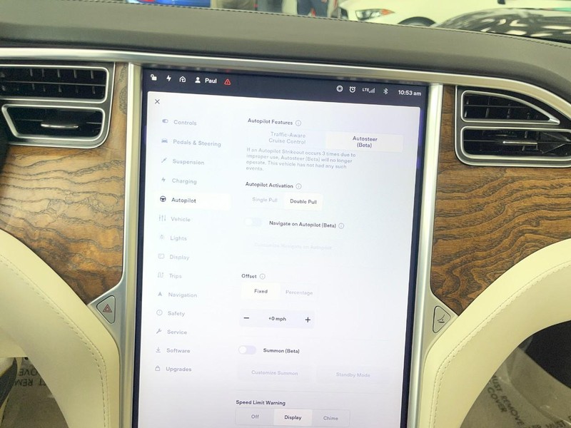 Tesla Model S Vehicle Image 29