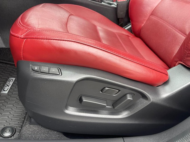 Mazda CX-5 Vehicle Image 22