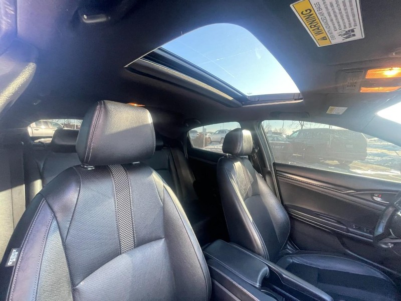 Honda Civic Hatchback Vehicle Image 07