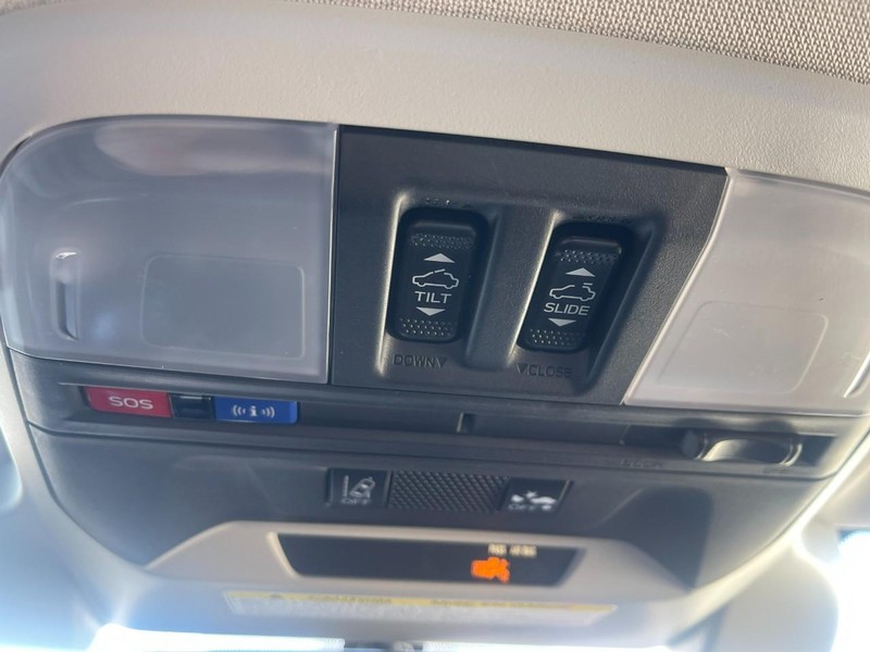 Subaru Crosstrek Vehicle Image 33