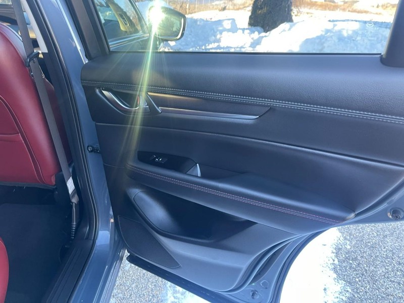 Mazda CX-5 Vehicle Image 16