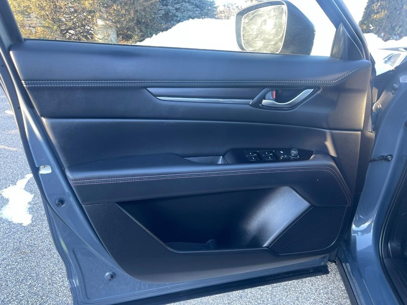 Mazda CX-5 Vehicle Image 23