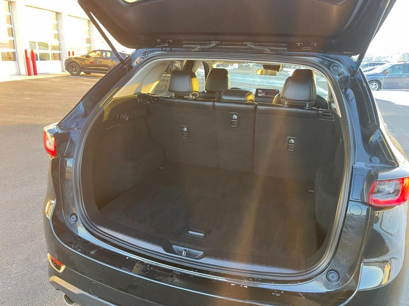 Mazda CX-5 Vehicle Image 14
