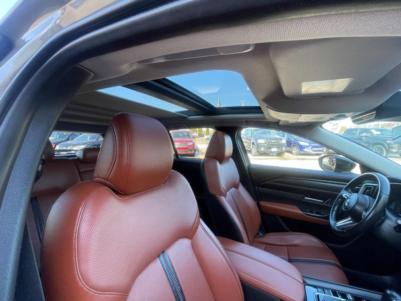 Mazda CX-50 Vehicle Image 10