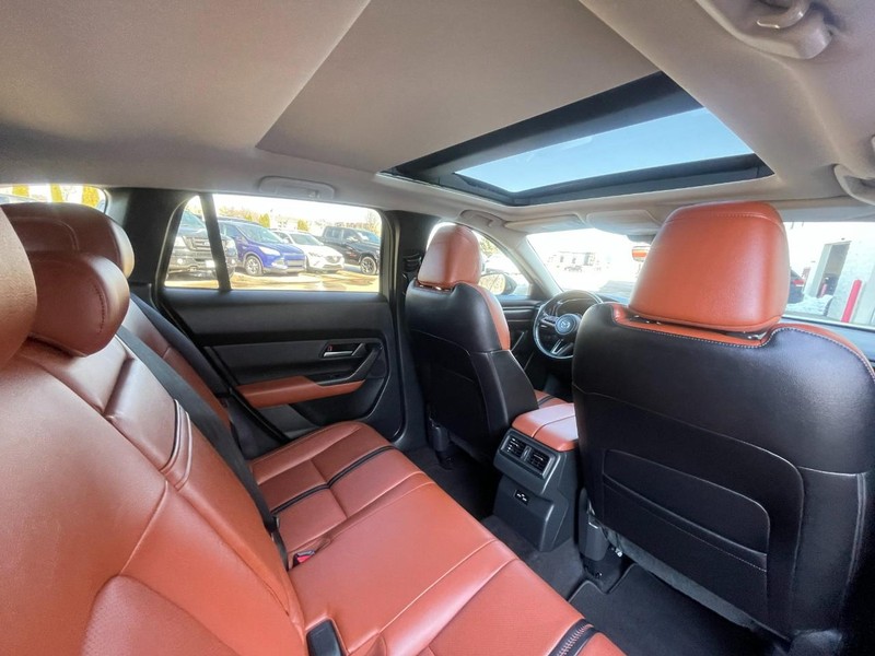 Mazda CX-50 Vehicle Image 15