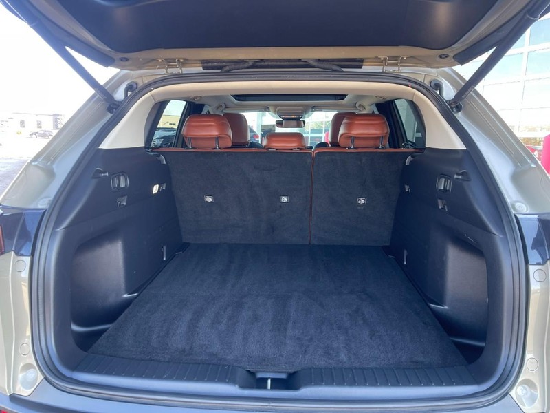 Mazda CX-50 Vehicle Image 17