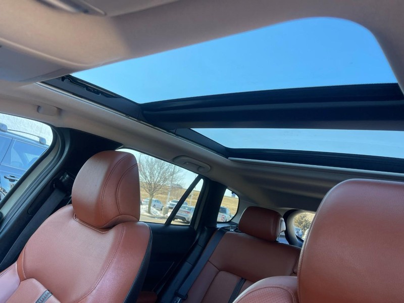 Mazda CX-50 Vehicle Image 24