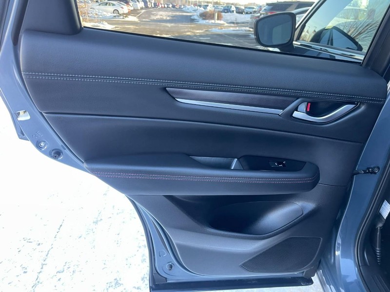 Mazda CX-5 Vehicle Image 09