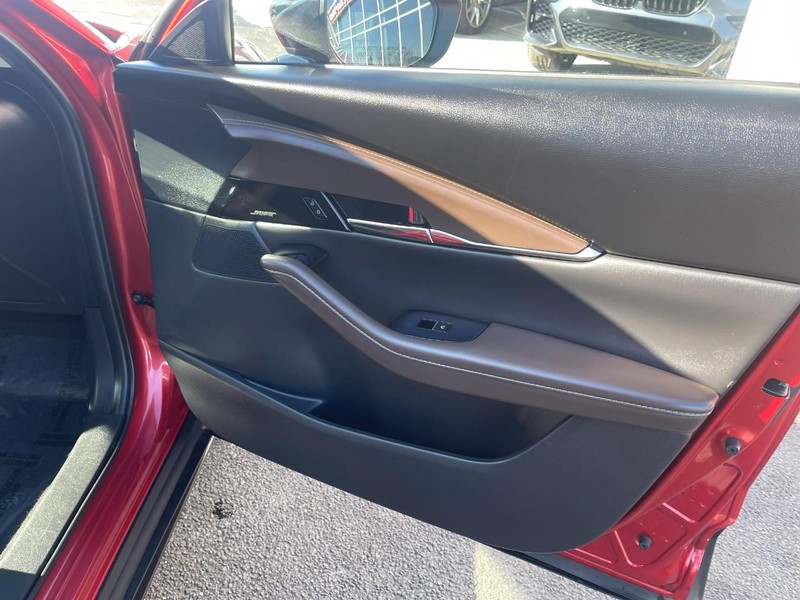 Mazda CX-30 Vehicle Image 12
