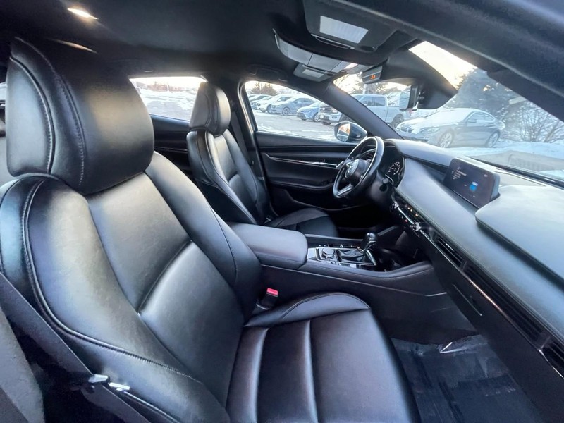 Mazda Mazda3 Hatchback Vehicle Image 07