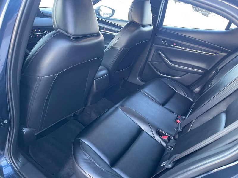 Mazda Mazda3 Hatchback Vehicle Image 15