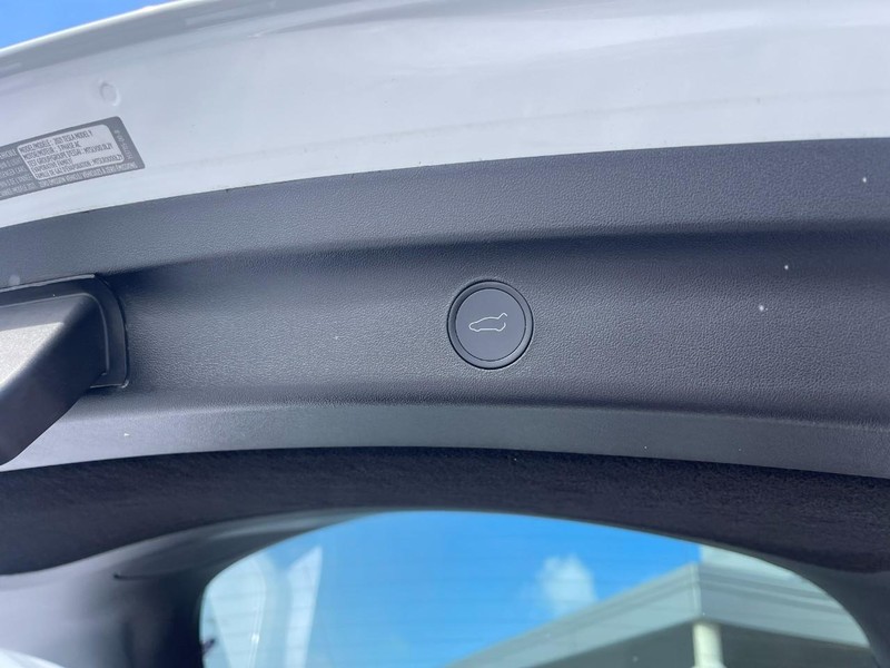 Tesla Model Y Vehicle Image 15