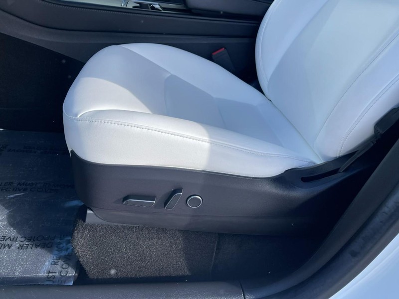 Tesla Model Y Vehicle Image 18