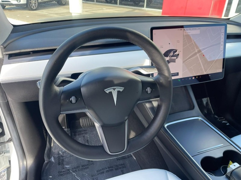 Tesla Model Y Vehicle Image 20