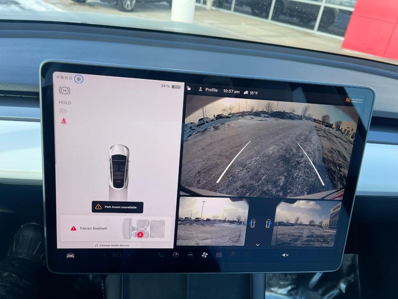 Tesla Model Y Vehicle Image 23