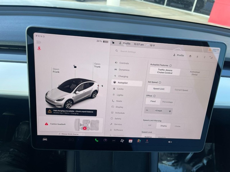 Tesla Model Y Vehicle Image 24