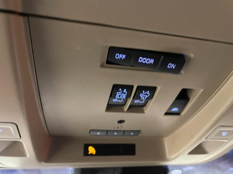 Chevrolet Silverado 1500 Vehicle Image 25