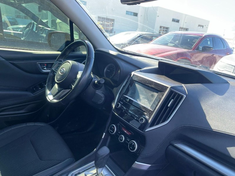 Subaru Forester Vehicle Image 02