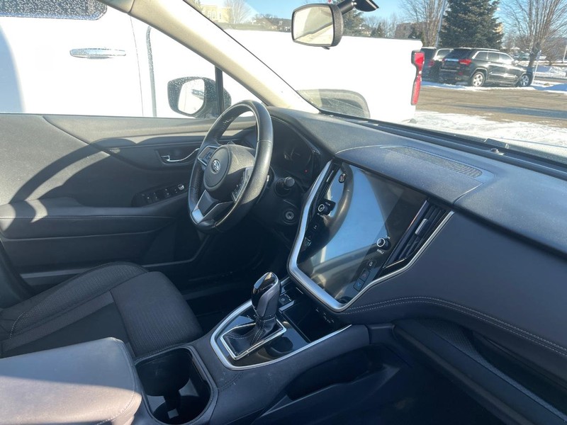 Subaru Outback Vehicle Image 02