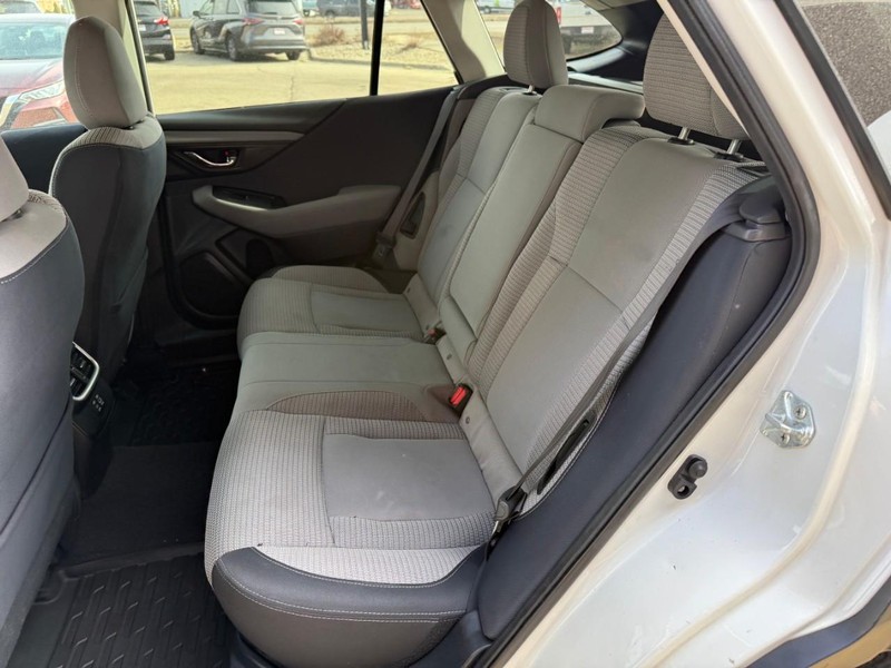 Subaru Outback Vehicle Image 11