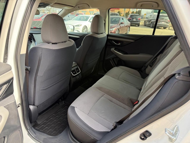 Subaru Outback Vehicle Image 12