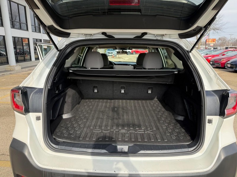 Subaru Outback Vehicle Image 13
