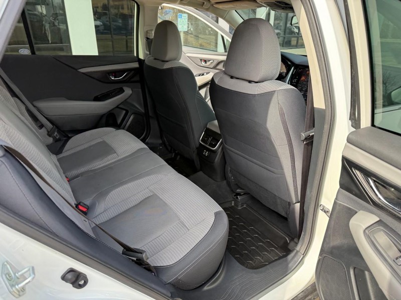 Subaru Outback Vehicle Image 15