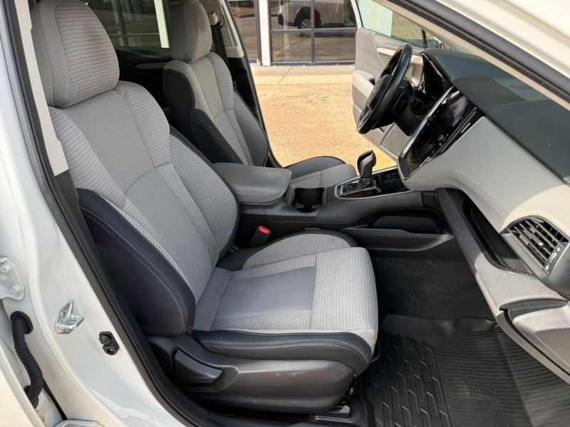 Subaru Outback Vehicle Image 16