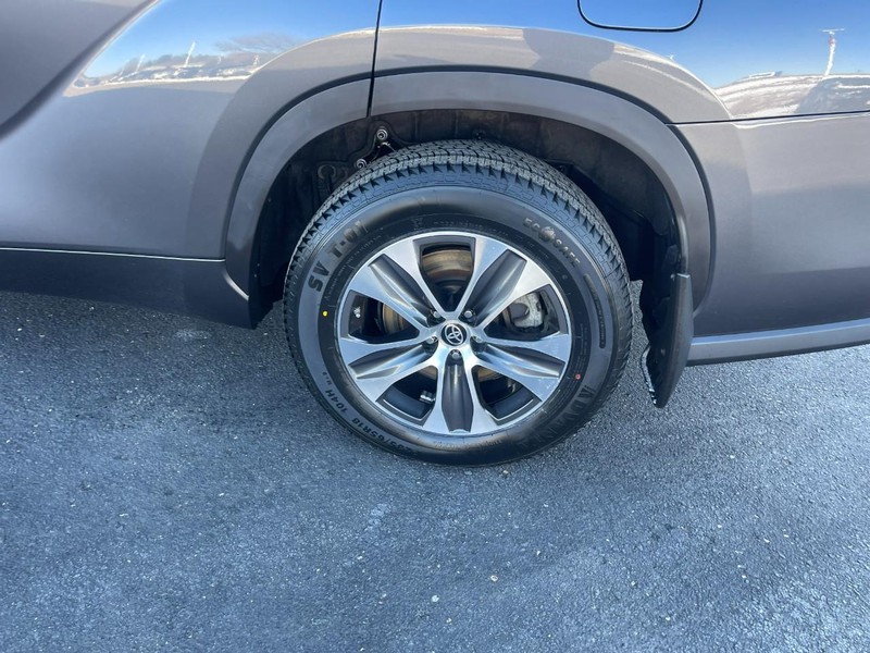 Toyota Highlander Vehicle Image 05