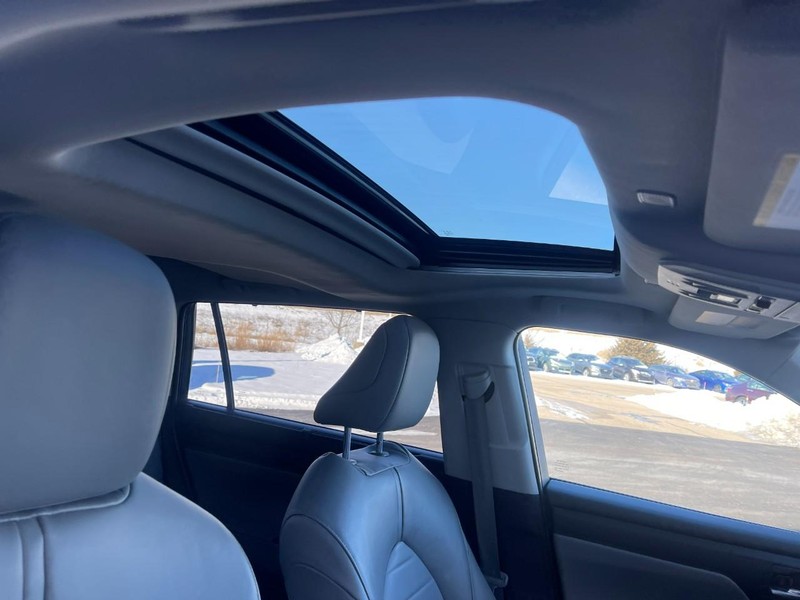 Toyota Highlander Vehicle Image 10