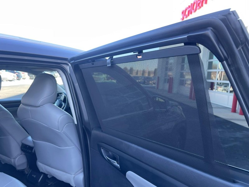 Toyota Highlander Vehicle Image 17