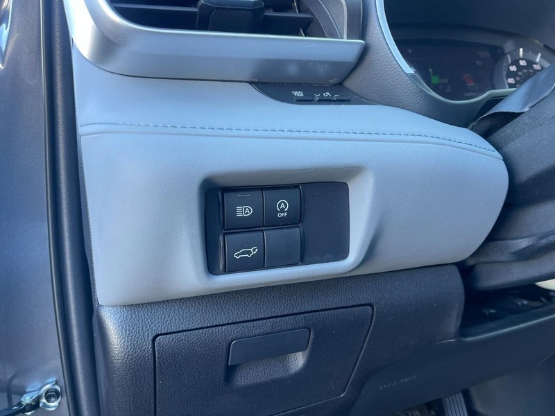 Toyota Highlander Vehicle Image 25