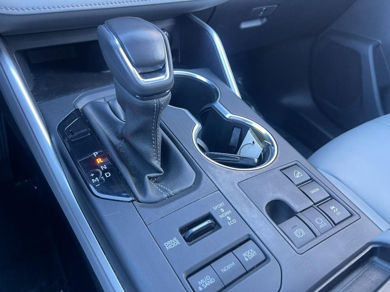 Toyota Highlander Vehicle Image 36