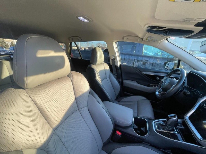 Subaru Outback Vehicle Image 03