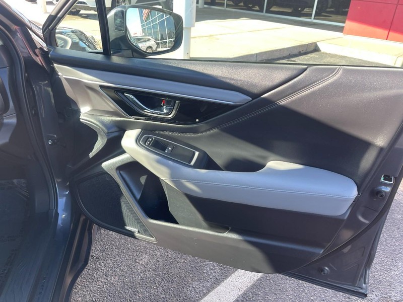 Subaru Outback Vehicle Image 12