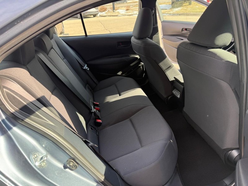 Toyota Corolla Vehicle Image 13