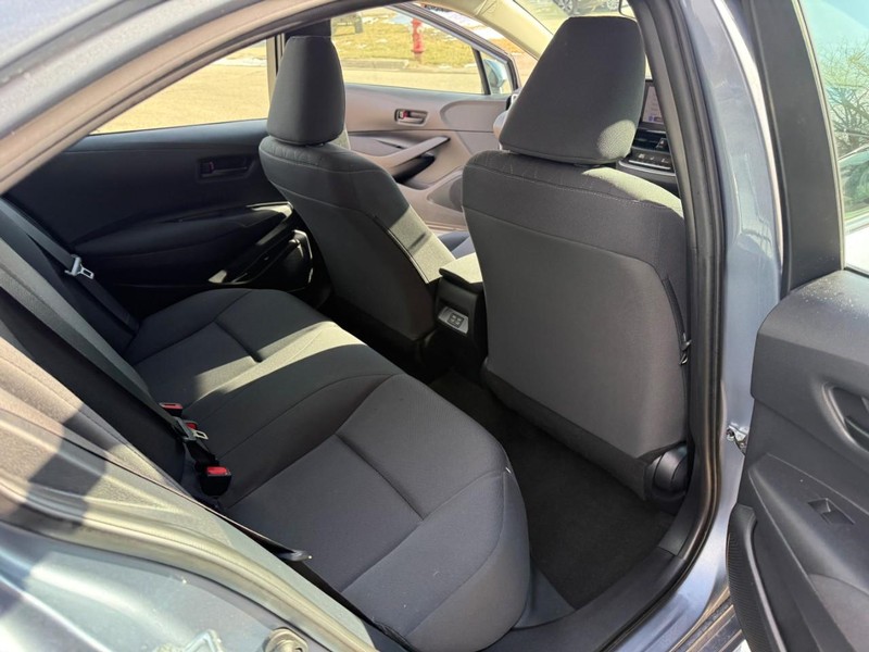 Toyota Corolla Vehicle Image 14