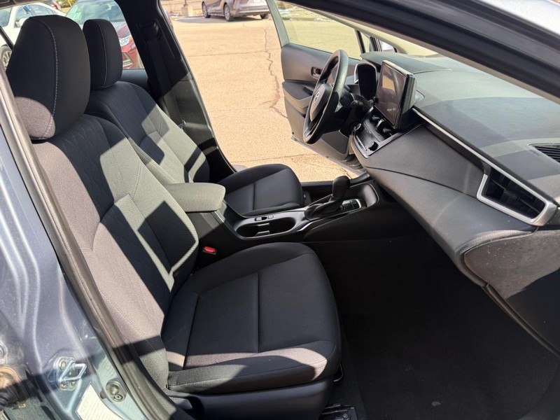 Toyota Corolla Vehicle Image 15