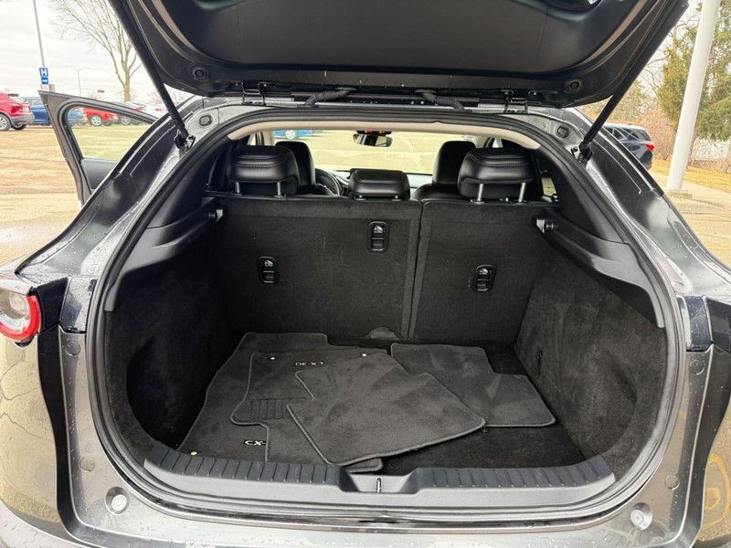 Mazda CX-30 Vehicle Image 13