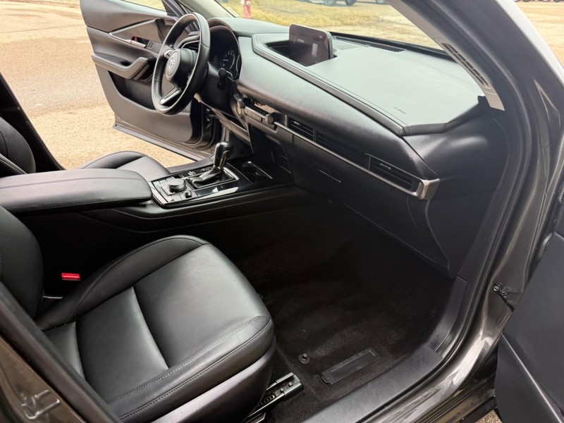 Mazda CX-30 Vehicle Image 18
