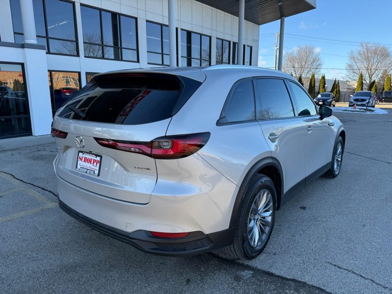 Mazda CX-90 Vehicle Image 05