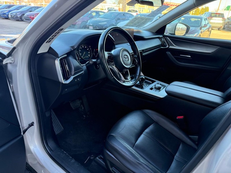 Mazda CX-90 Vehicle Image 10