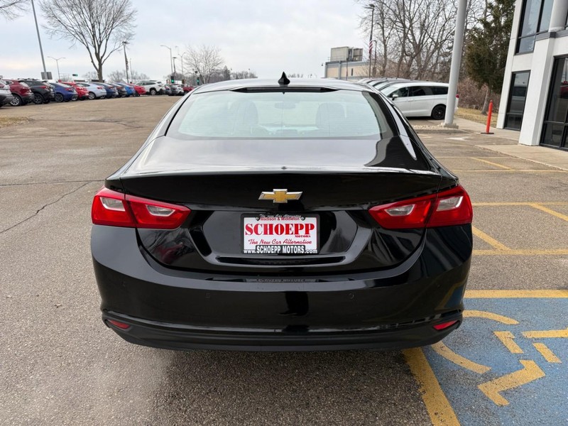 Chevrolet Malibu Vehicle Image 06
