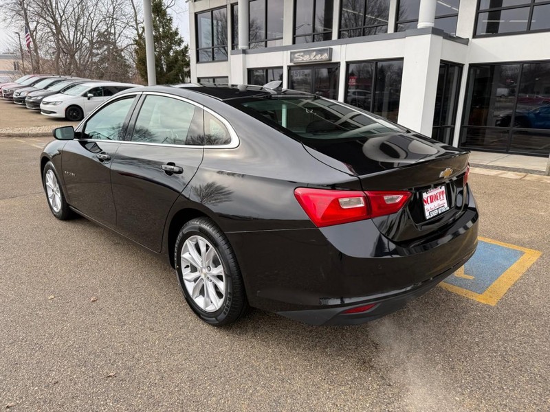 Chevrolet Malibu Vehicle Image 07