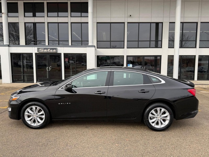 Chevrolet Malibu Vehicle Image 08