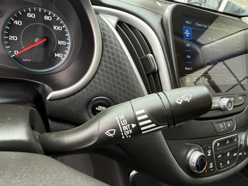 Chevrolet Malibu Vehicle Image 21