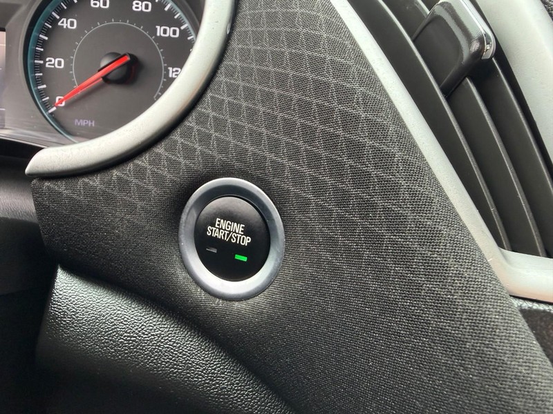 Chevrolet Malibu Vehicle Image 23