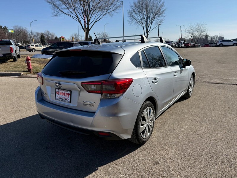 Subaru Impreza Vehicle Image 05